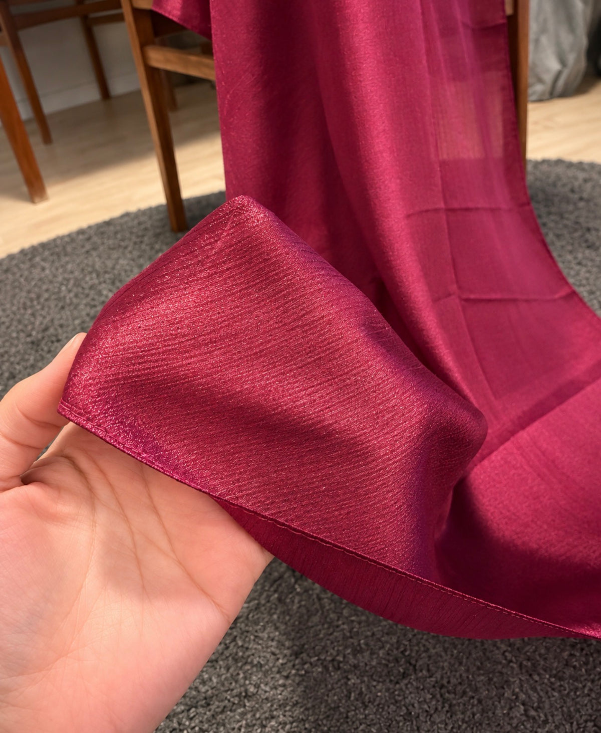 NORA Éclat Magenta Silk Scarf