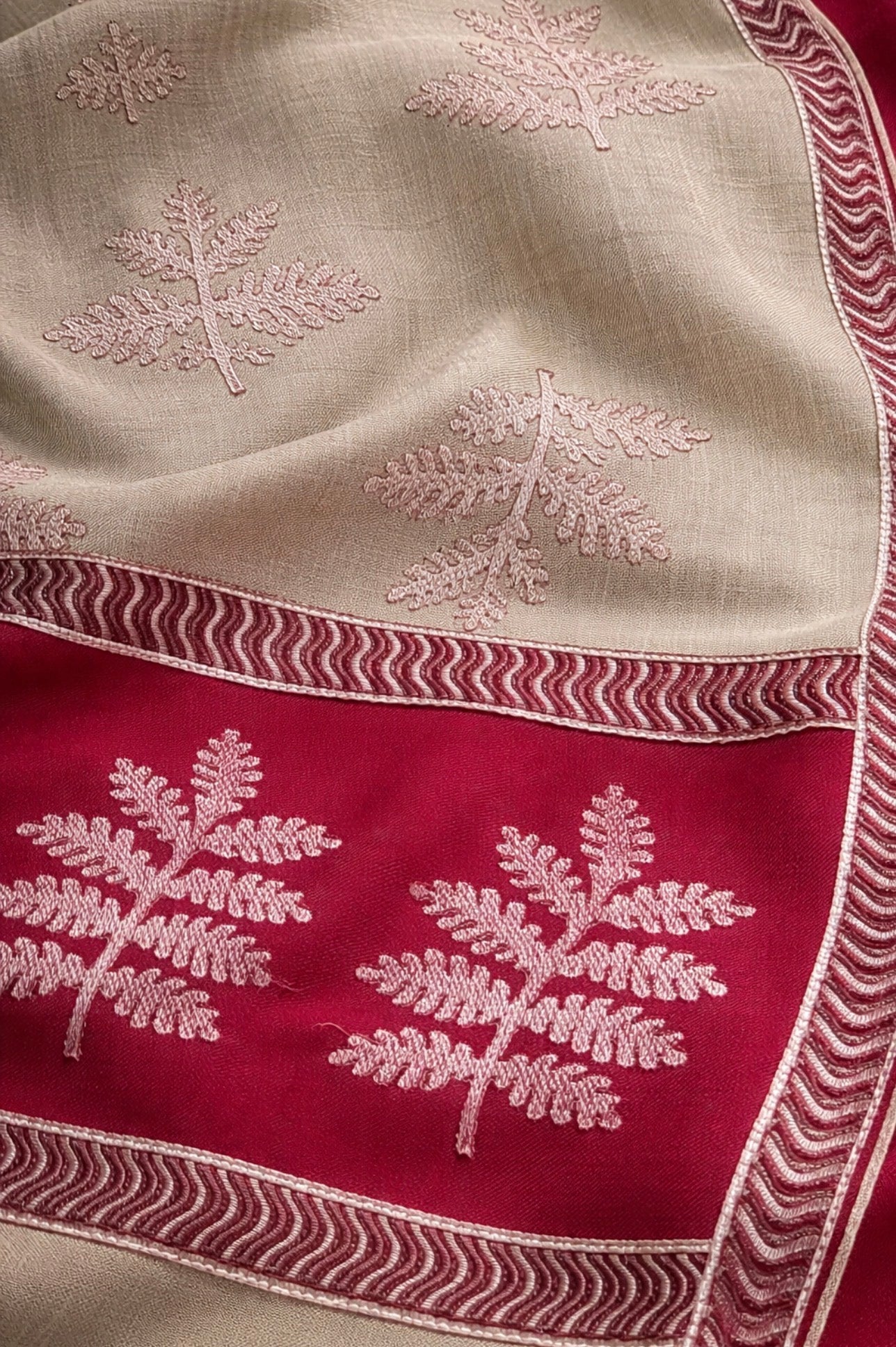 Nora Wool Blend Shawl / Beige & Red